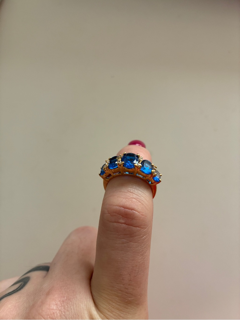 Vintage Gold Ring with Blue Gemstones